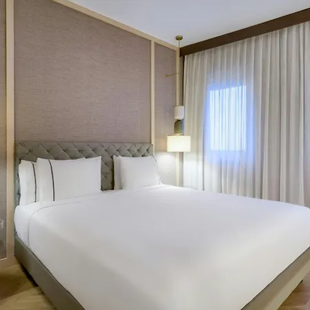 Ac 밀라노, 어 메리어트 라이프스타일 호텔 4*